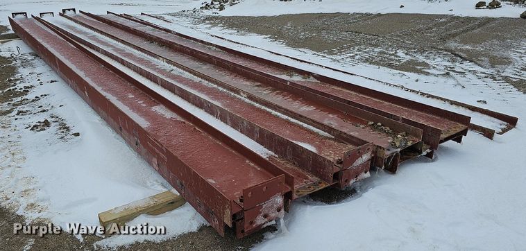 image for item DO4226 Approximately 107 pieces of red iron building materials