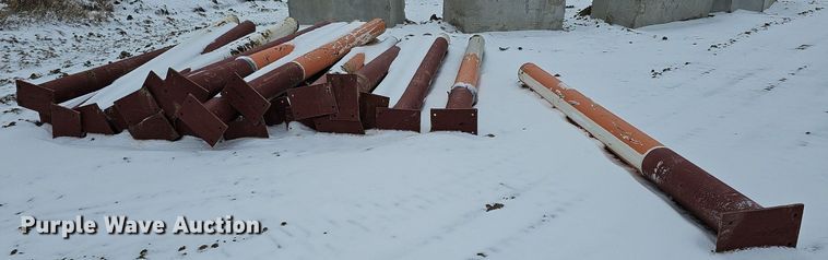 image for item DO4226 Approximately 107 pieces of red iron building materials