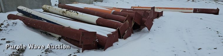 image for item DO4226 Approximately 107 pieces of red iron building materials