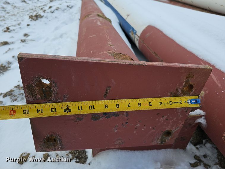 image for item DO4226 Approximately 107 pieces of red iron building materials