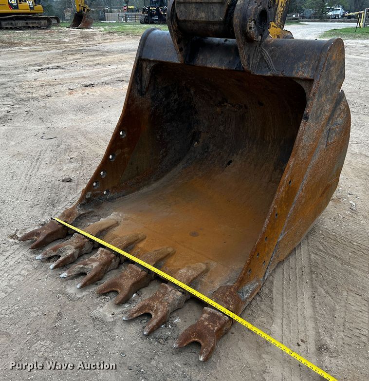 image for item DQ1983 2011 Caterpillar 336EL  excavator