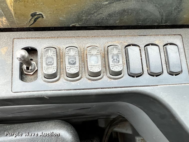 image for item DQ1983 2011 Caterpillar 336EL  excavator