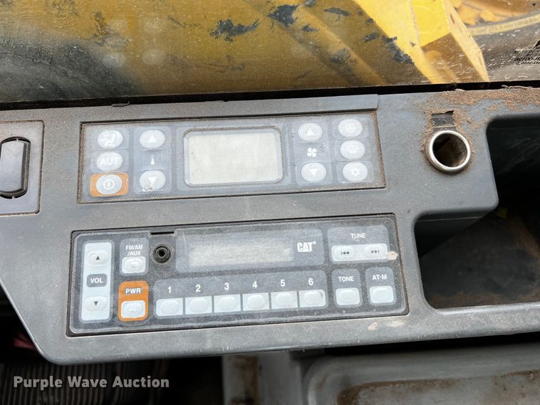 image for item DQ1983 2011 Caterpillar 336EL  excavator