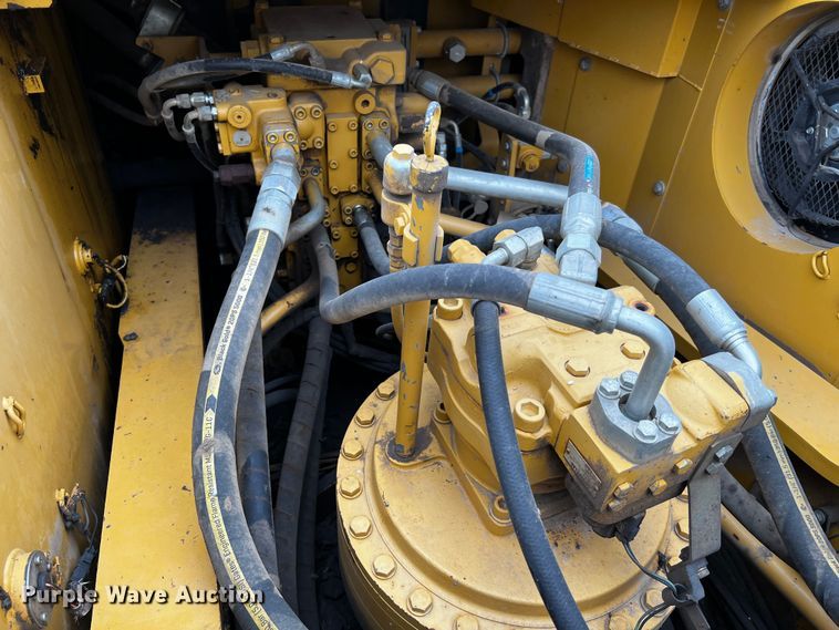 image for item DQ1983 2011 Caterpillar 336EL  excavator