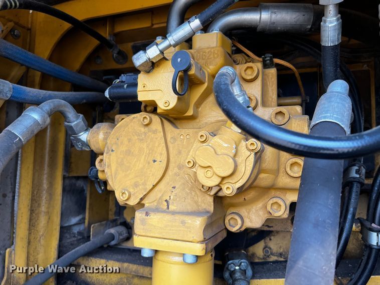 image for item DQ1983 2011 Caterpillar 336EL  excavator