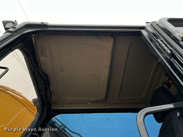 image for item DQ1984 2016 Caterpillar 336FL  excavator