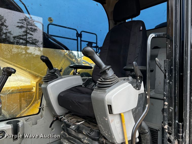 image for item DQ1984 2016 Caterpillar 336FL  excavator