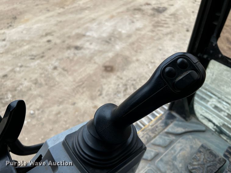 image for item DQ1984 2016 Caterpillar 336FL  excavator