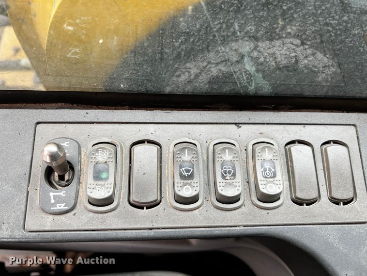 image for item DQ1984 2016 Caterpillar 336FL  excavator