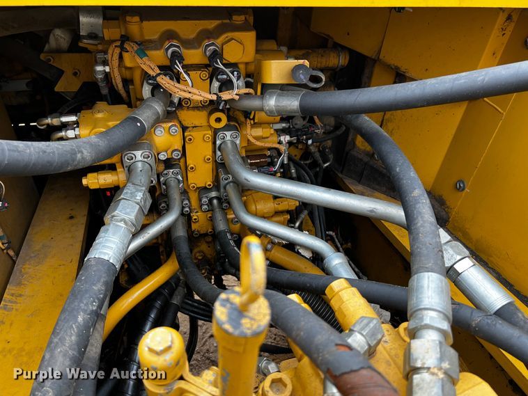 image for item DQ1984 2016 Caterpillar 336FL  excavator