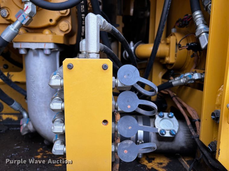 image for item DQ1984 2016 Caterpillar 336FL  excavator