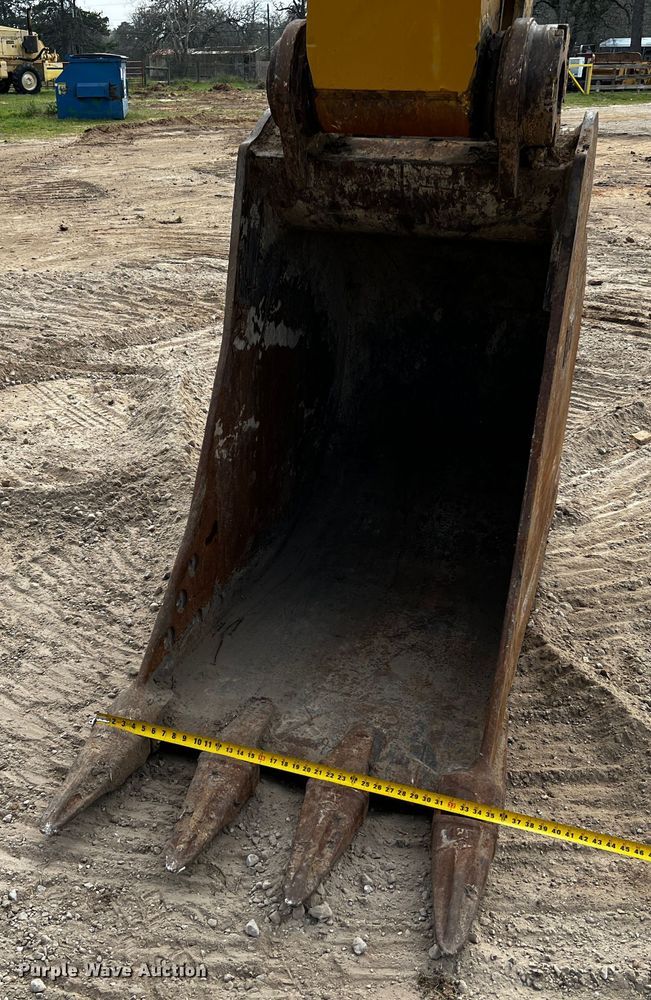 image for item DQ1985 2015 Caterpillar 336FL  excavator