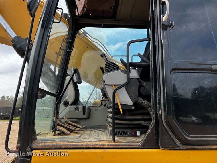 image for item DQ1985 2015 Caterpillar 336FL  excavator
