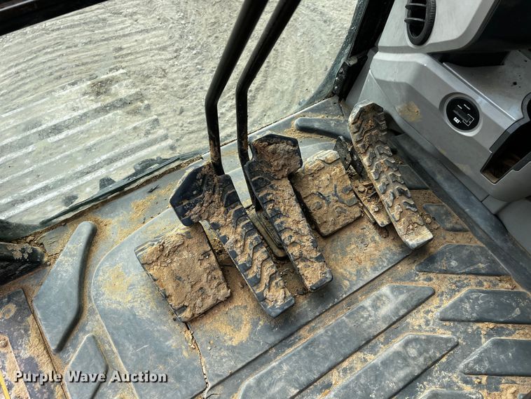 image for item DQ1985 2015 Caterpillar 336FL  excavator