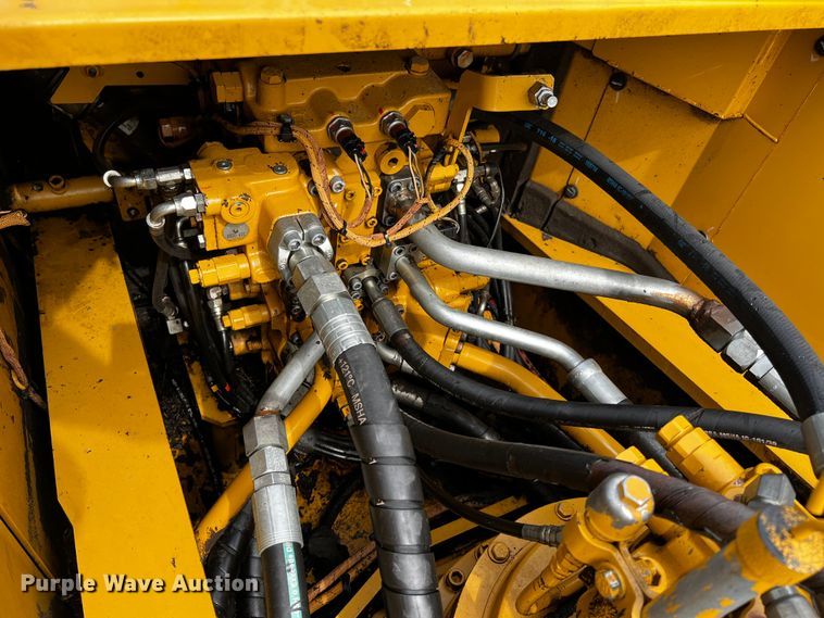 image for item DQ1985 2015 Caterpillar 336FL  excavator