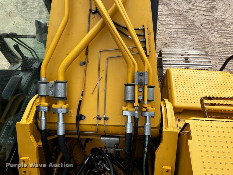 image for item DQ1985 2015 Caterpillar 336FL  excavator