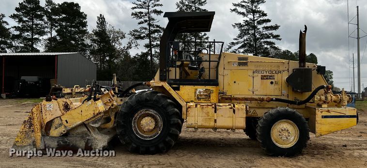 image for item DQ1986 2005 Bomag MPH454R  soil stabilizer / recycler