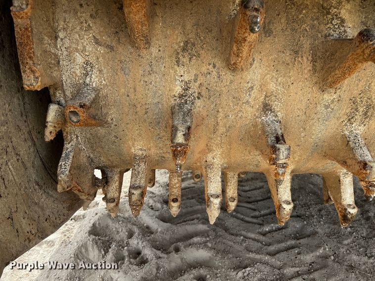 image for item DQ1986 2005 Bomag MPH454R  soil stabilizer / recycler