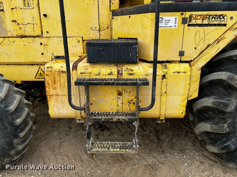 image for item DQ1986 2005 Bomag MPH454R  soil stabilizer / recycler