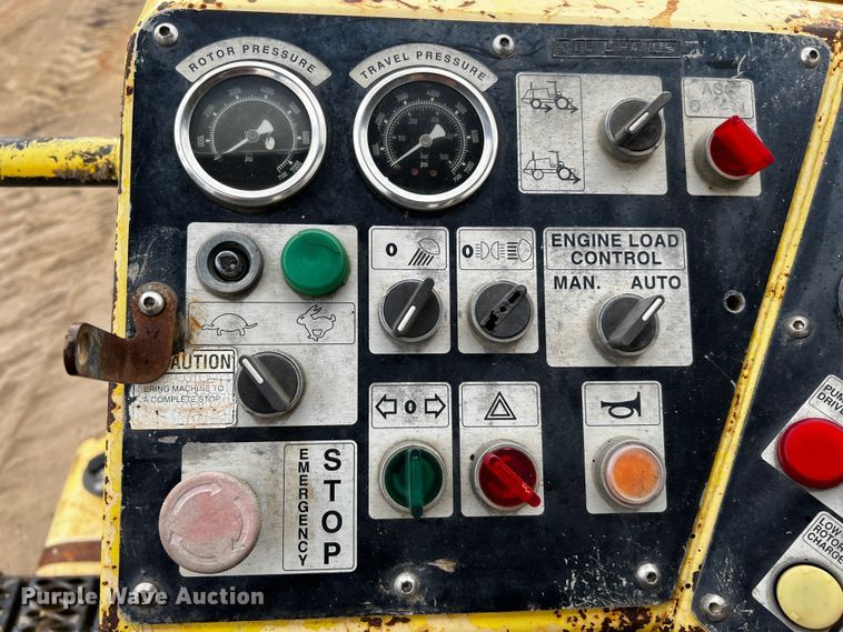 image for item DQ1986 2005 Bomag MPH454R  soil stabilizer / recycler