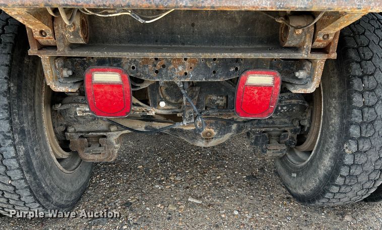 image for item DQ2004 1985 Mack  dump truck