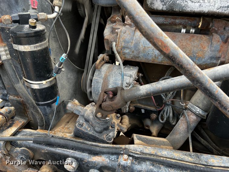 image for item DQ2004 1985 Mack  dump truck