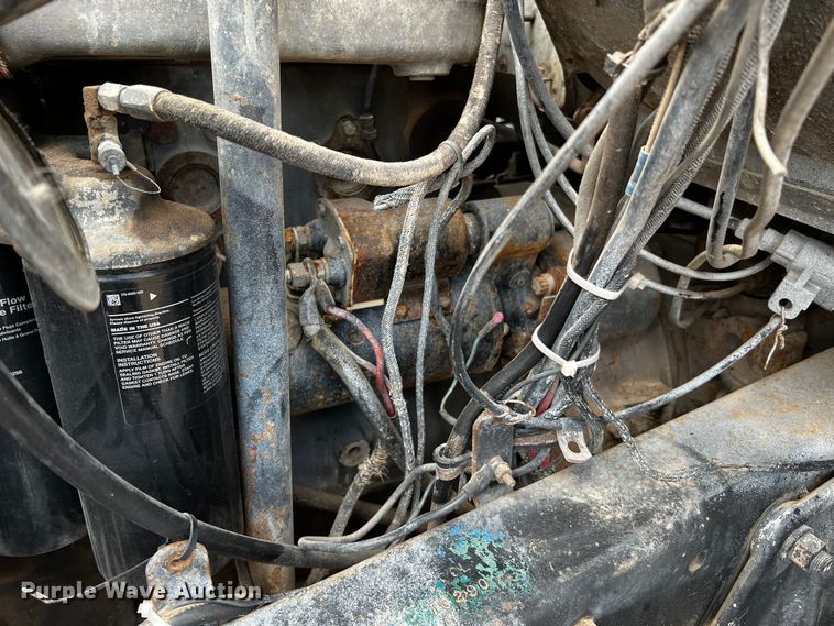 image for item DQ2004 1985 Mack  dump truck