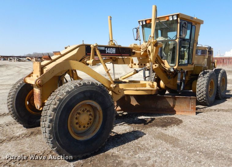 image for item DR4502 1996 Caterpillar 140H  motor grader