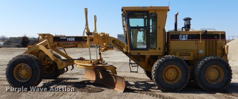 image for item DR4502 1996 Caterpillar 140H  motor grader