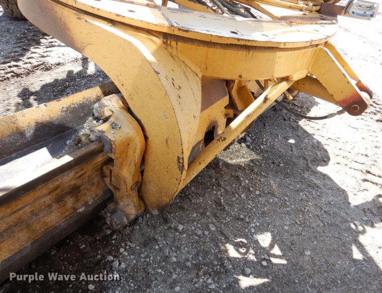 image for item DR4502 1996 Caterpillar 140H  motor grader