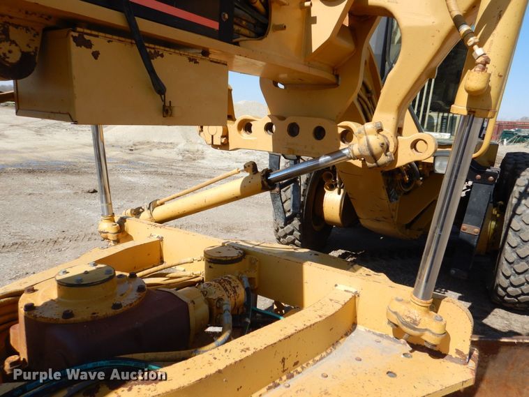 image for item DR4502 1996 Caterpillar 140H  motor grader