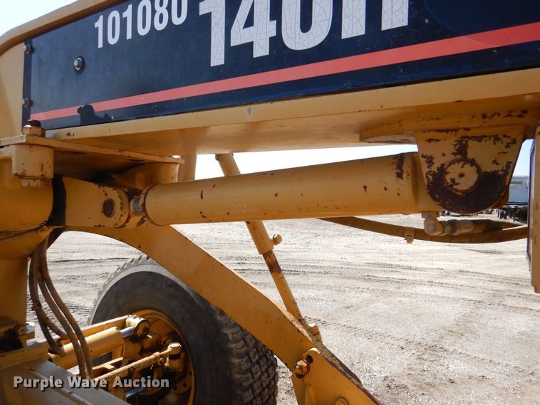 image for item DR4502 1996 Caterpillar 140H  motor grader