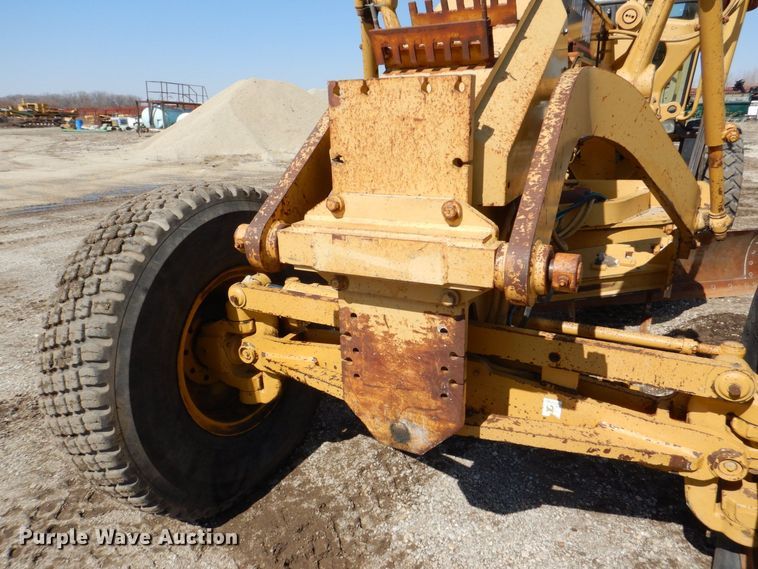 image for item DR4502 1996 Caterpillar 140H  motor grader