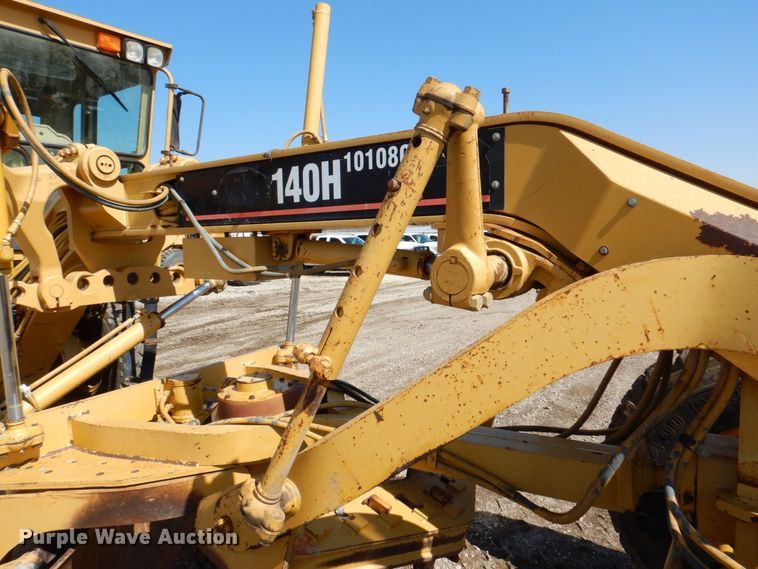 image for item DR4502 1996 Caterpillar 140H  motor grader