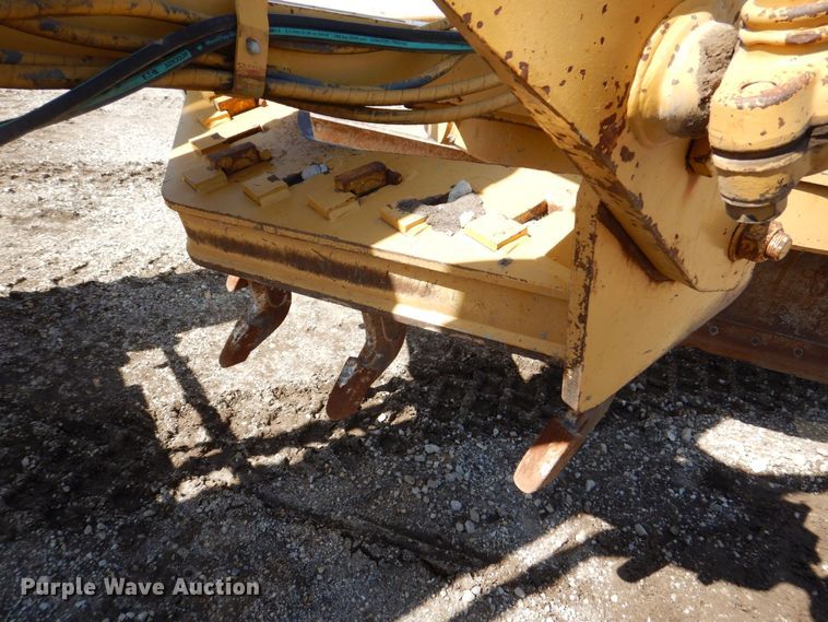 image for item DR4502 1996 Caterpillar 140H  motor grader