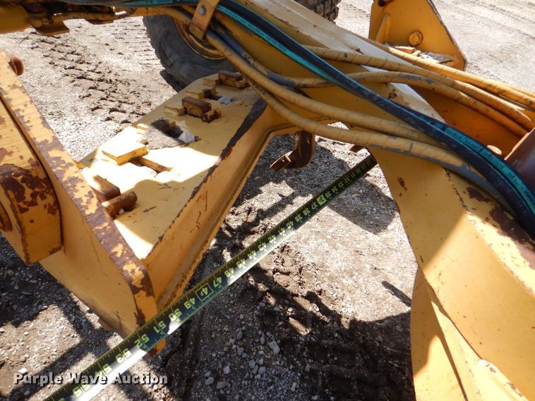 image for item DR4502 1996 Caterpillar 140H  motor grader