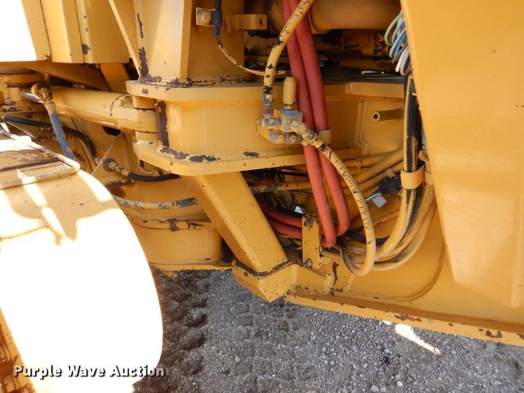 image for item DR4502 1996 Caterpillar 140H  motor grader