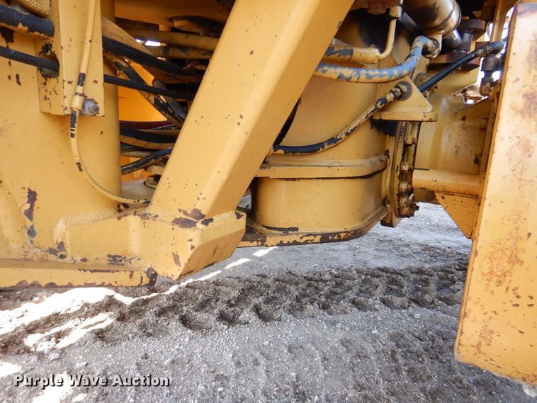 image for item DR4502 1996 Caterpillar 140H  motor grader