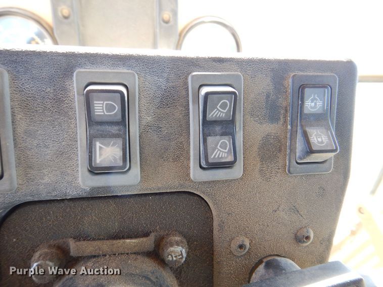 image for item DR4502 1996 Caterpillar 140H  motor grader