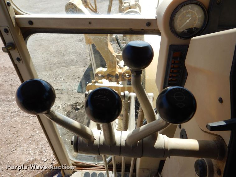 image for item DR4502 1996 Caterpillar 140H  motor grader