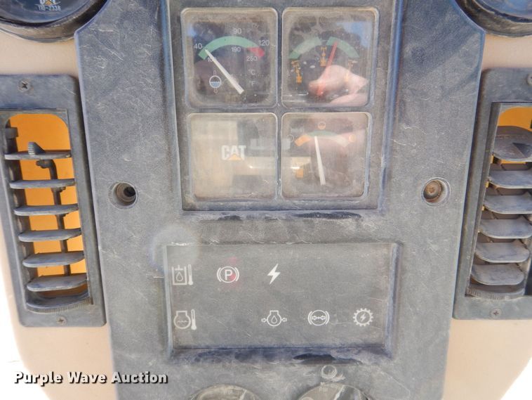 image for item DR4502 1996 Caterpillar 140H  motor grader