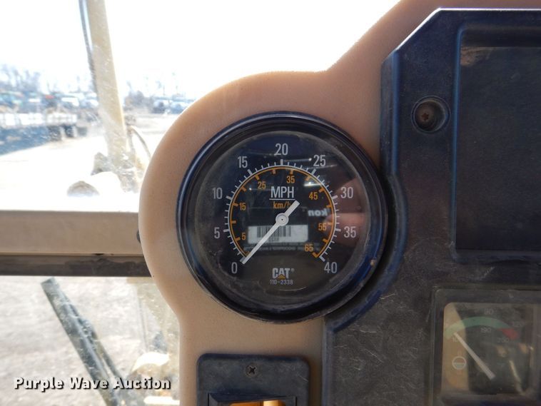 image for item DR4502 1996 Caterpillar 140H  motor grader