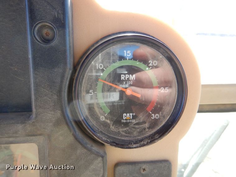 image for item DR4502 1996 Caterpillar 140H  motor grader