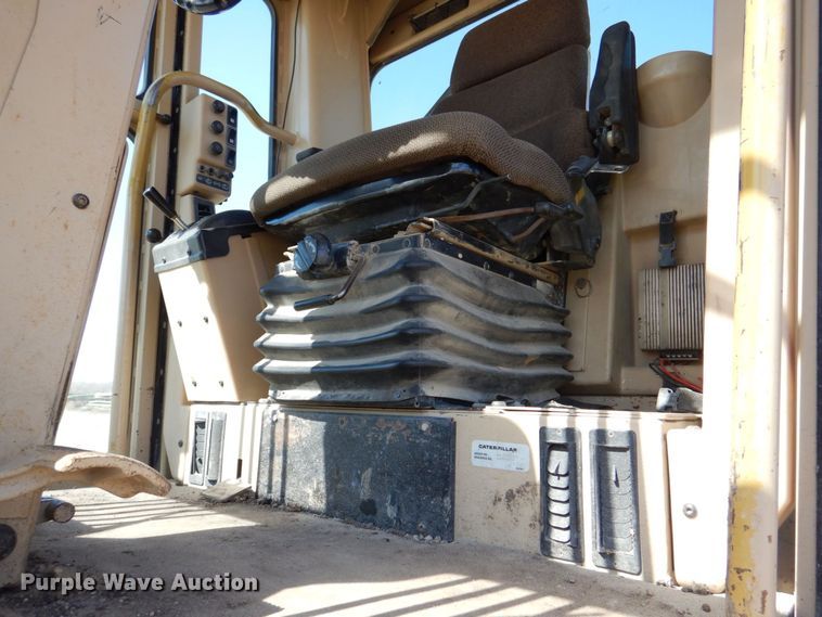 image for item DR4502 1996 Caterpillar 140H  motor grader