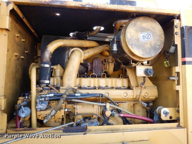 image for item DR4502 1996 Caterpillar 140H  motor grader