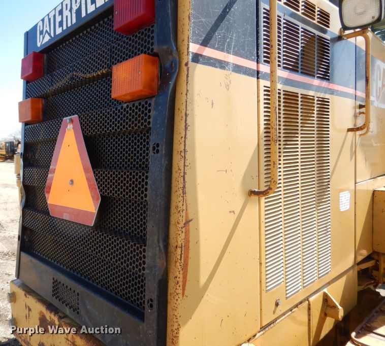 image for item DR4502 1996 Caterpillar 140H  motor grader