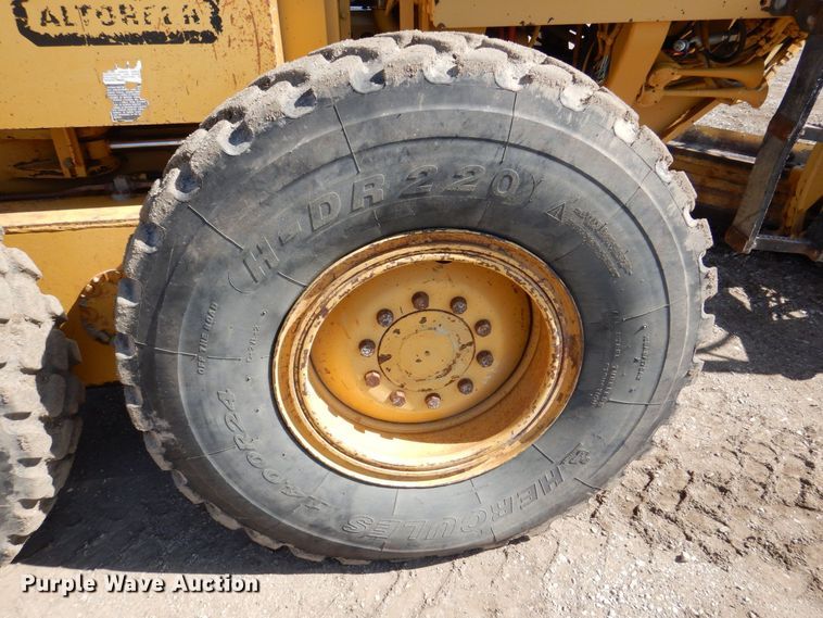 image for item DR4502 1996 Caterpillar 140H  motor grader