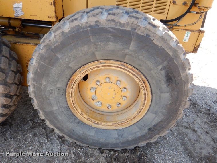 image for item DR4502 1996 Caterpillar 140H  motor grader