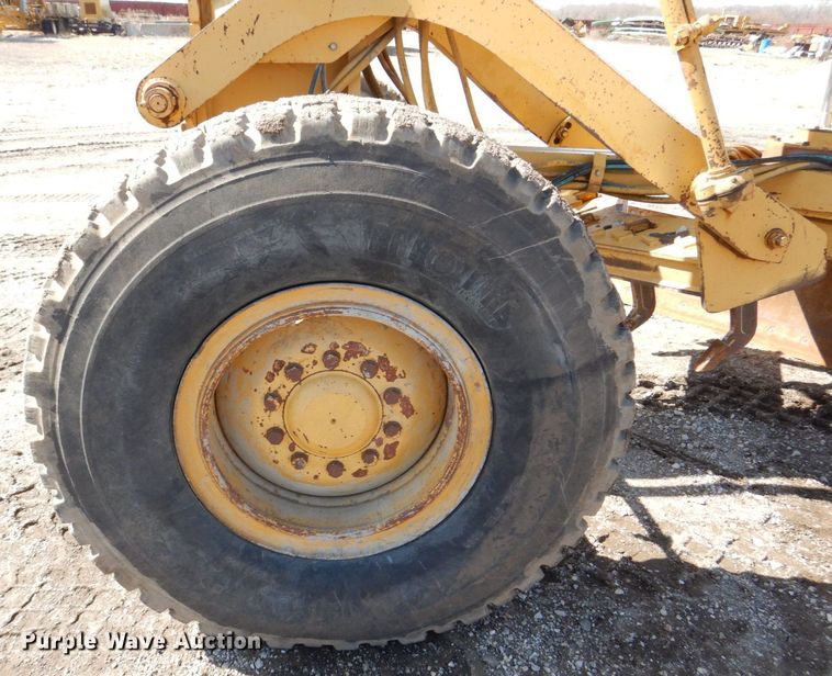 image for item DR4502 1996 Caterpillar 140H  motor grader