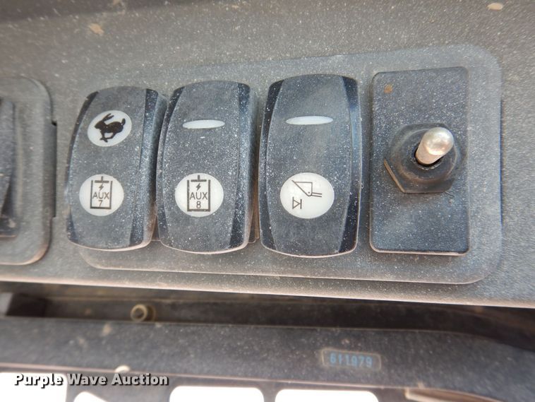 image for item DR4503 2010 Caterpillar 256C  skid steer loader